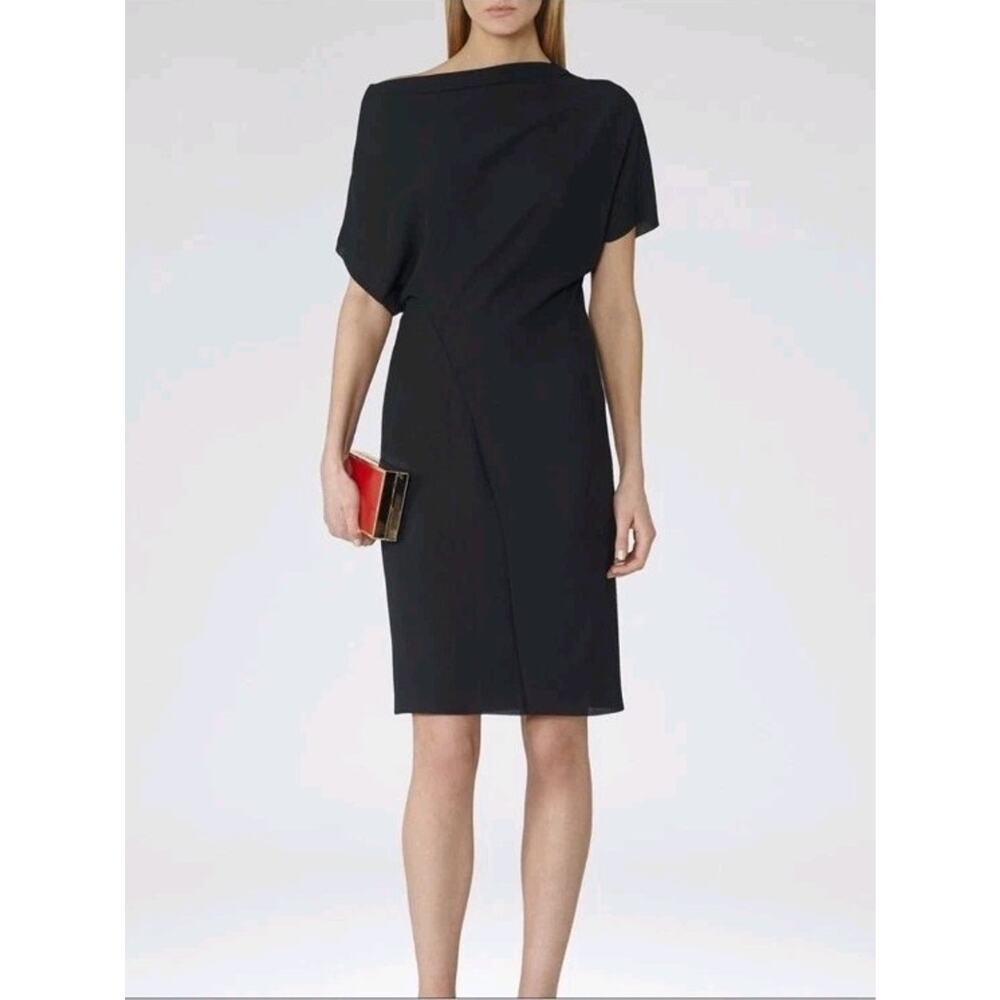 Elegant Black Boatneck Sheath Dress